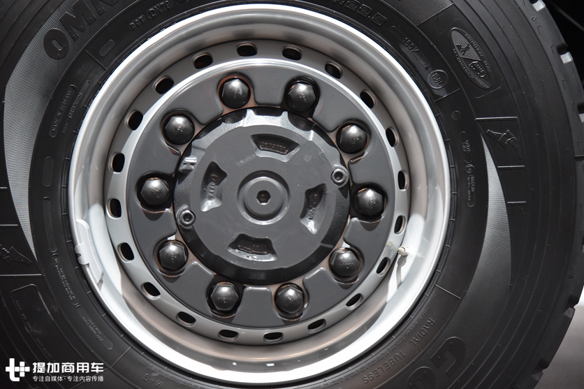 4X4全驱,配车载冰箱,500马力的斯堪尼亚R系XT工程版牵引车实拍 - 第14张 - 提加商用车网 4X4全驱,配车载冰箱,500马力的斯堪尼亚R系XT工程版牵引车实拍 - 第14张