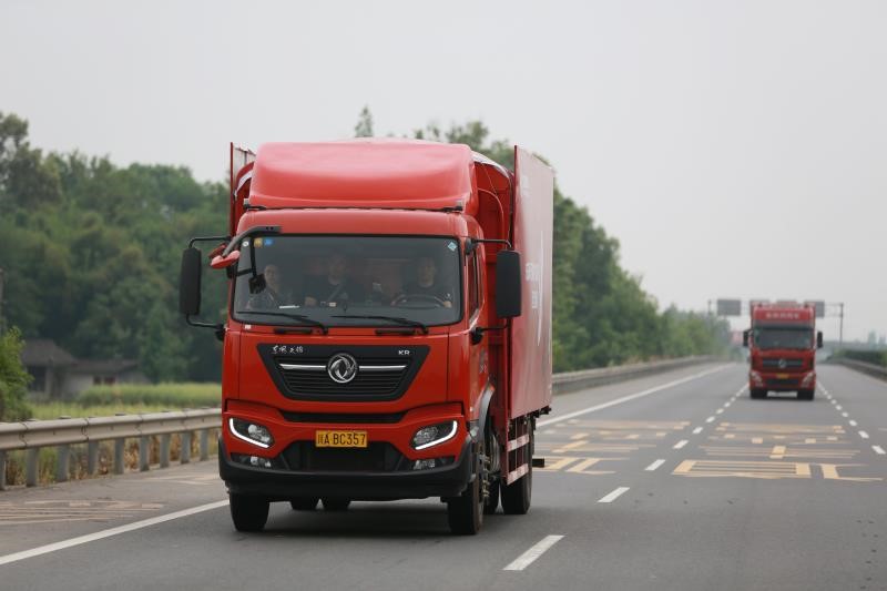 东风天锦KR六缸机挑战百公里18L,怎料结果“差距”有点大! - 第1张 - 提加商用车网 东风天锦KR六缸机挑战百公里18L,怎料结果“差距”有点大! - 第1张