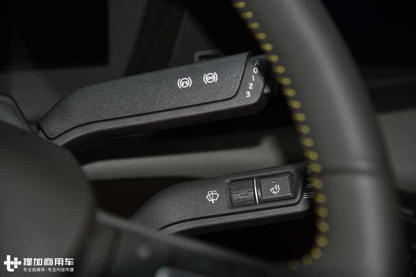 每一次看到都让人血脉偾张，再带您领略750马力沃尔沃FH16大件牵引车的魅力 - 第6张