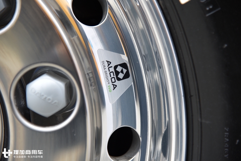 每一次看到都让人血脉偾张，再带您领略750马力沃尔沃FH16大件牵引车的魅力 - 第8张