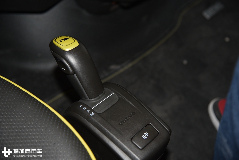 每一次看到都让人血脉偾张，再带您领略750马力沃尔沃FH16大件牵引车的魅力 - 第16张