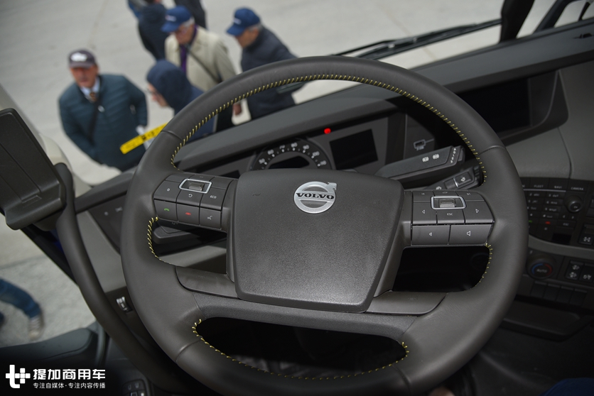 每一次看到都让人血脉偾张，再带您领略750马力沃尔沃FH16大件牵引车的魅力 - 第21张