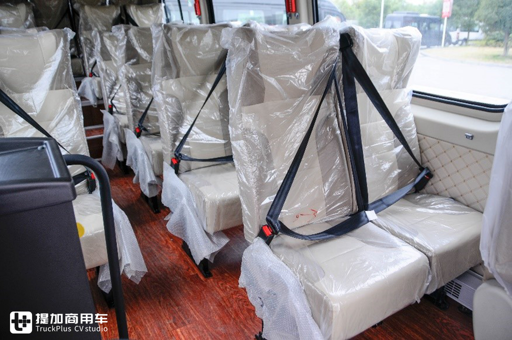 公路客运碎片化时代的解决方案，深度解读潍柴欧睿YBL6751公路客车 - 第8张