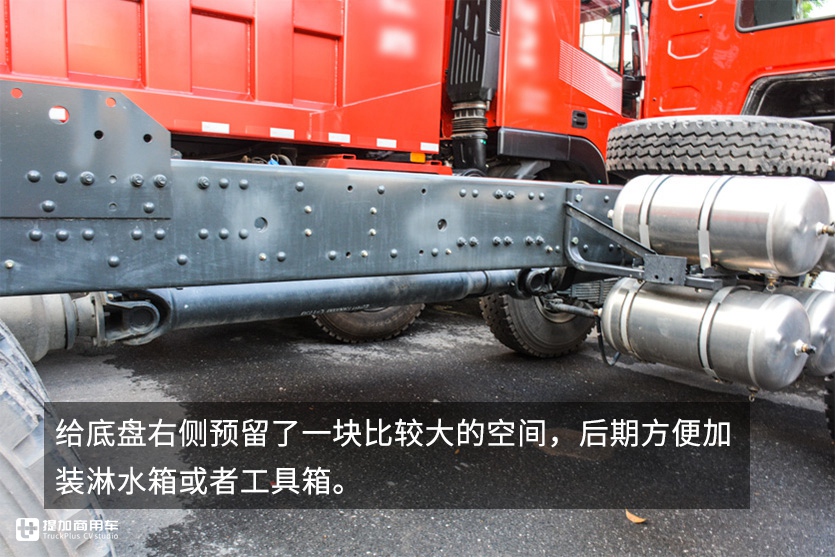 能多拉,又能跑得快,柳汽乘龙H7前四后八公路自卸底盘实拍 - 第15张 - 提加商用车网 能多拉,又能跑得快,柳汽乘龙H7前四后八公路自卸底盘实拍 - 第15张