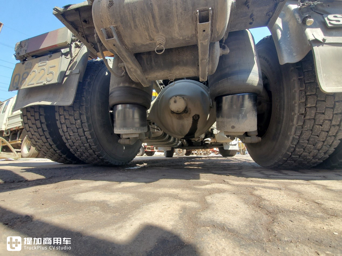 迎新不忘旧,再带您看看8年前上一代斯堪尼亚刚来国内的巡展车 - 第16张 - 提加商用车网 迎新不忘旧,再带您看看8年前上一代斯堪尼亚刚来国内的巡展车 - 第16张