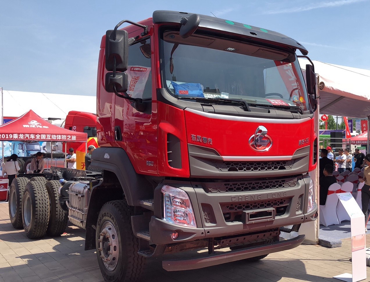 “绿色驱动,共建雄安”,乘龙汽车携多款国六新品亮相雄安工程车展 - 第5张 - 提加商用车网 “绿色驱动,共建雄安”,乘龙汽车携多款国六新品亮相雄安工程车展 - 第5张