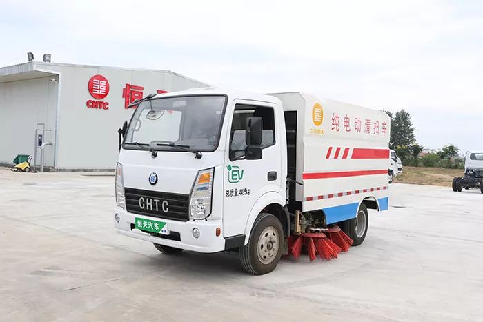 最高车速85km/h,最大续航近200公里,恒天新楚风纯电动清扫车静态实拍 - 第1张 - 提加商用车网 最高车速85km/h,最大续航近200公里,恒天新楚风纯电动清扫车静态实拍 - 第1张