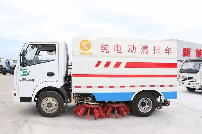 最高车速85km/h,最大续航近200公里,恒天新楚风纯电动清扫车静态实拍 - 第7张 - 提加商用车网 最高车速85km/h,最大续航近200公里,恒天新楚风纯电动清扫车静态实拍 - 第7张