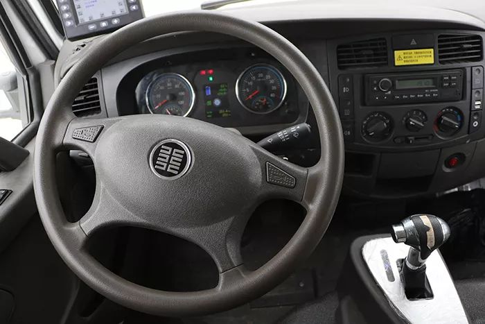 最高车速85km/h,最大续航近200公里,恒天新楚风纯电动清扫车静态实拍 - 第10张 - 提加商用车网 最高车速85km/h,最大续航近200公里,恒天新楚风纯电动清扫车静态实拍 - 第10张