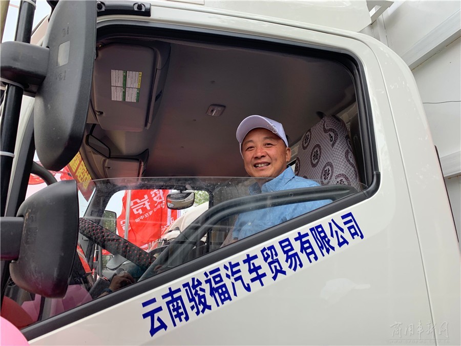 霸气男神“骏铃绿通节油王”:爆灯232! - 第5张 - 提加商用车网 霸气男神“骏铃绿通节油王”:爆灯232! - 第5张