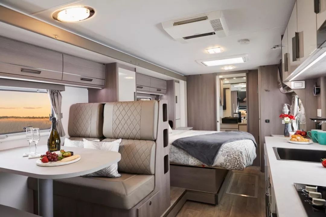 豪华酒店的入住体验！Jayco首款依维柯底盘旅居车，真的惊艳到宝宝了！ - 第2张