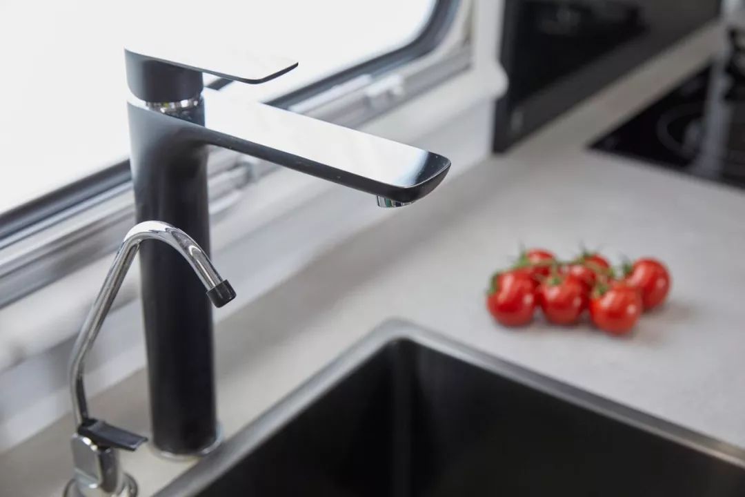 豪华酒店的入住体验！Jayco首款依维柯底盘旅居车，真的惊艳到宝宝了！ - 第4张