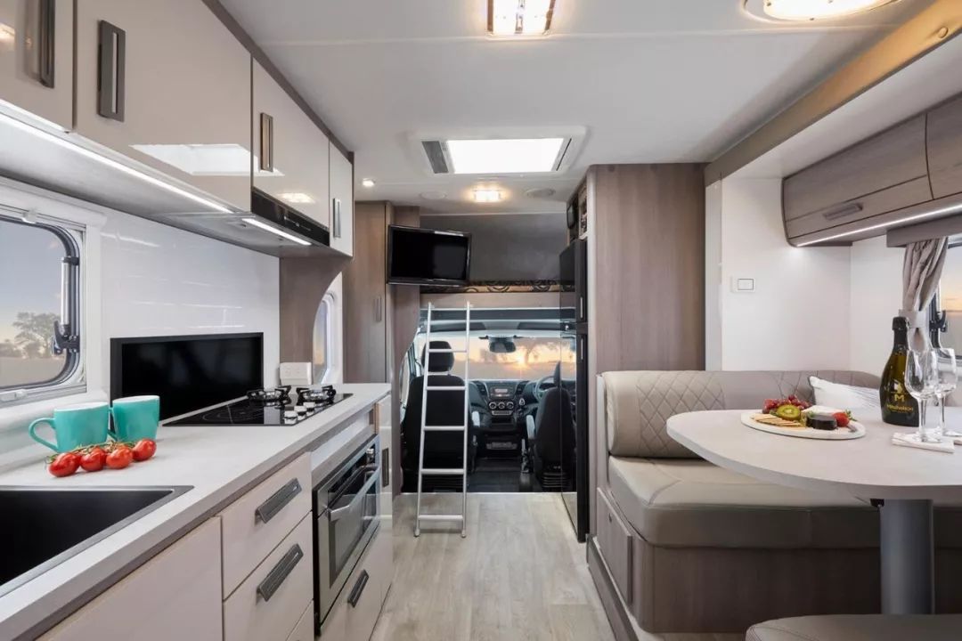 豪华酒店的入住体验！Jayco首款依维柯底盘旅居车，真的惊艳到宝宝了！ - 第12张