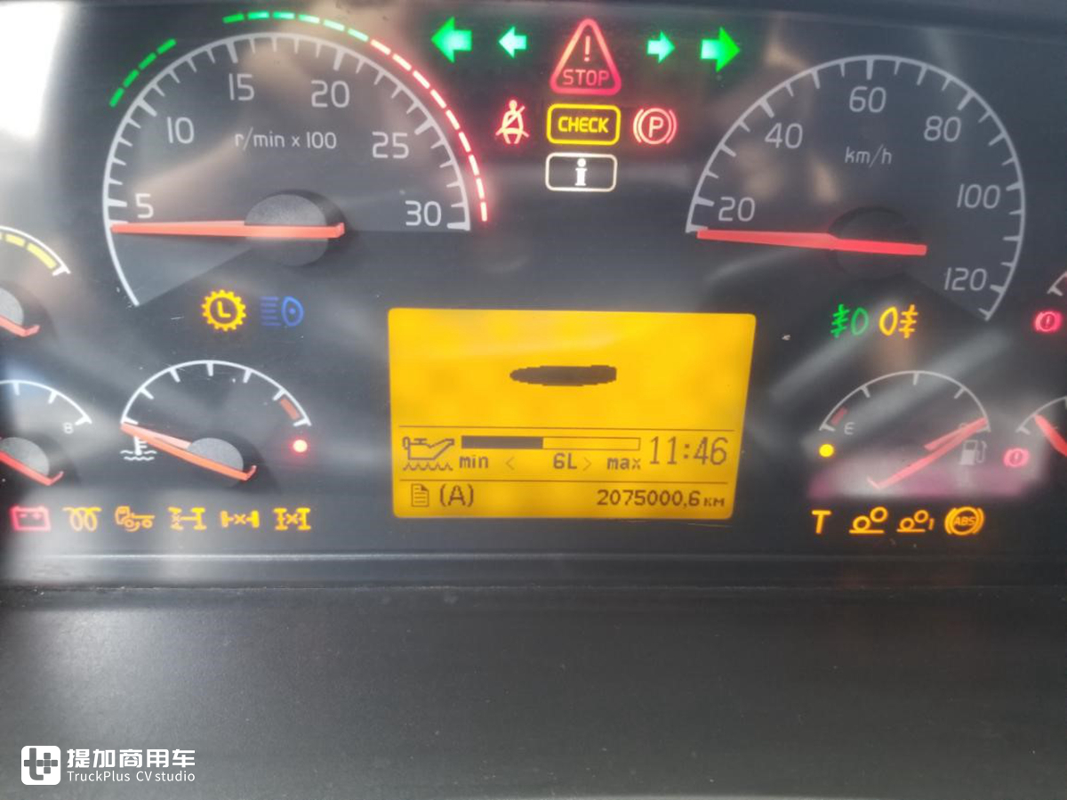 前后都是气囊悬架，还是手动挡，这款06年的沃尔沃卡车估计全国就剩2台了 - 第6张