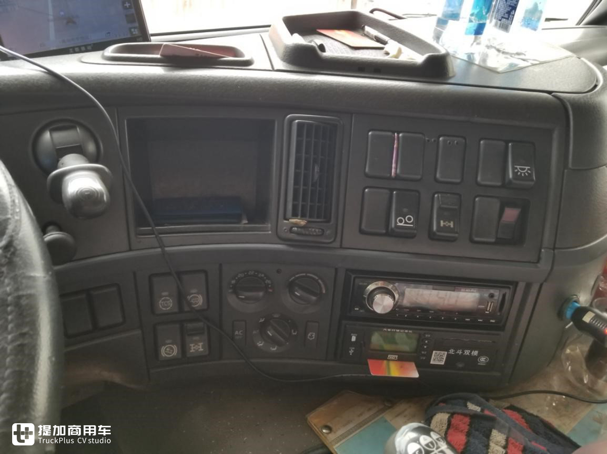 前后都是气囊悬架，还是手动挡，这款06年的沃尔沃卡车估计全国就剩2台了 - 第7张