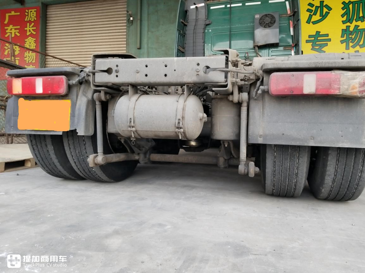 前后都是气囊悬架，还是手动挡，这款06年的沃尔沃卡车估计全国就剩2台了 - 第17张