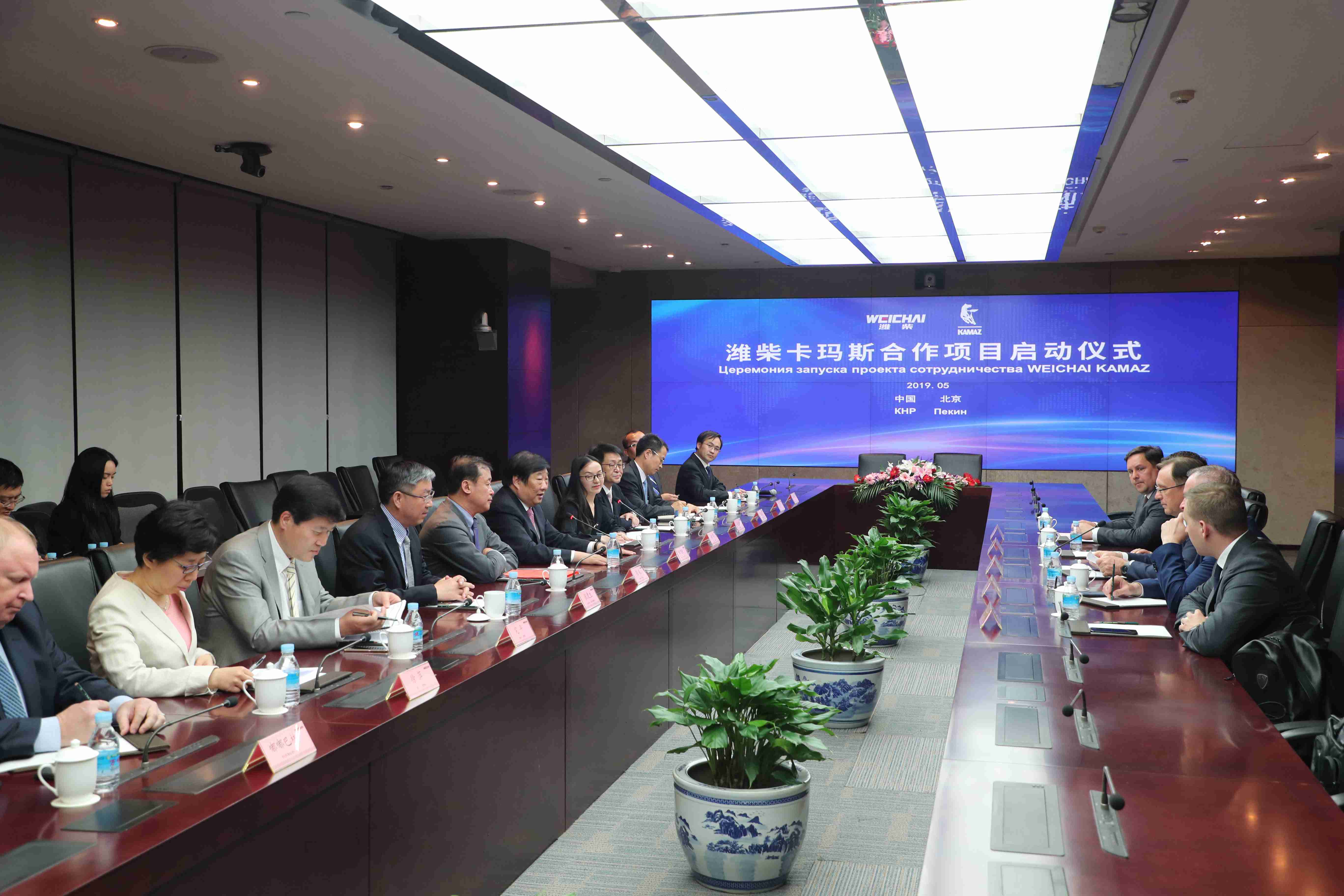 共同生产工业发动机,潍柴与俄罗斯卡玛斯集团合作项目正式启动 - 第2张 - 提加商用车网 共同生产工业发动机,潍柴与俄罗斯卡玛斯集团合作项目正式启动 - 第2张