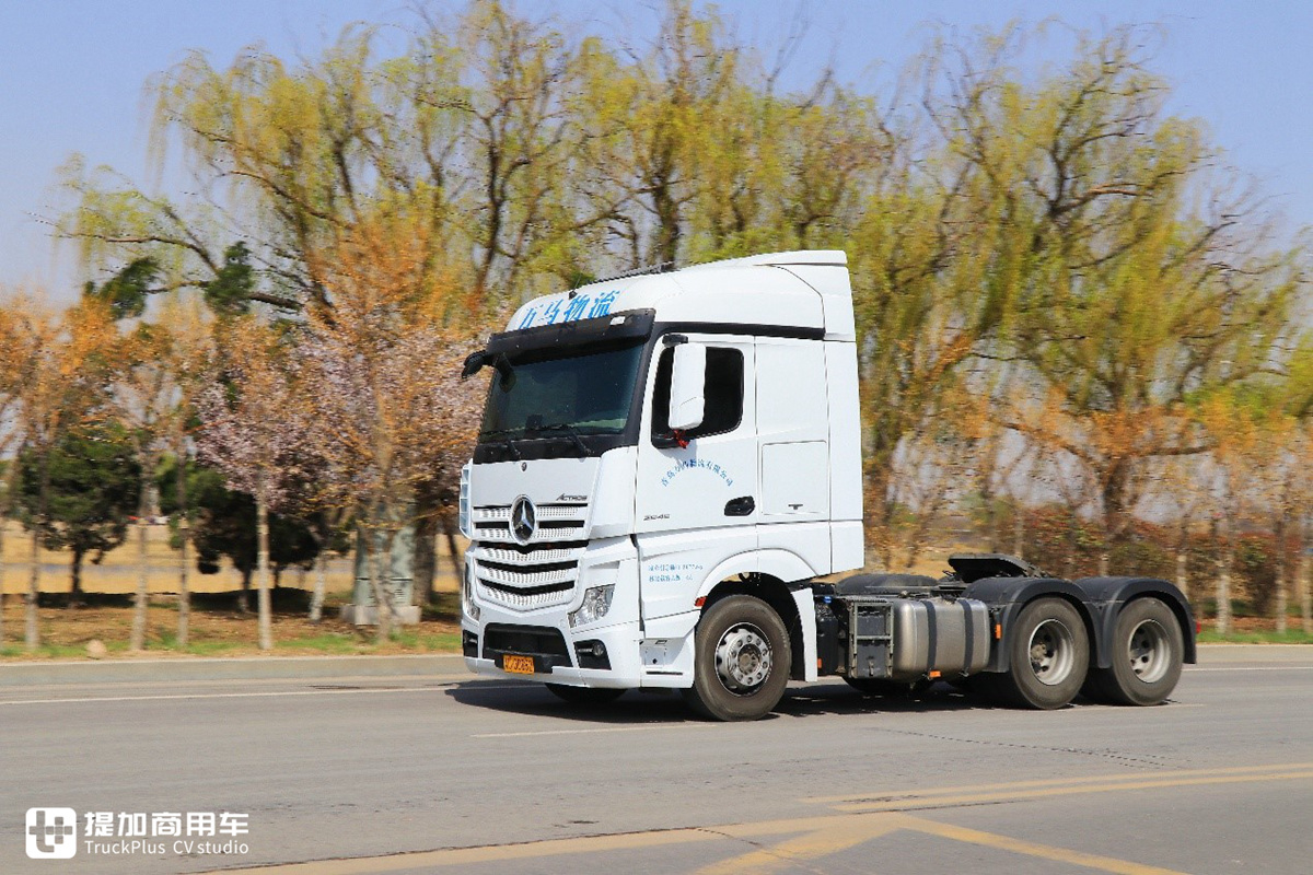 青岛物流老板一下子买了12辆奔驰新Actros，什么配置？小编实拍给你看 - 第17张