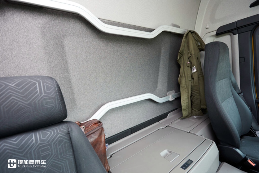 国产中卡载货车差在哪里？这篇关于斯堪尼亚P280载货车的评测告诉您 - 第9张