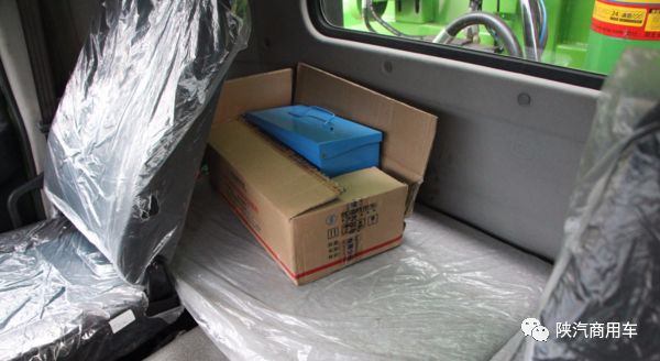 360度无死角驾驶 轩德X6 6x4渣土车详细图解 - 第12张