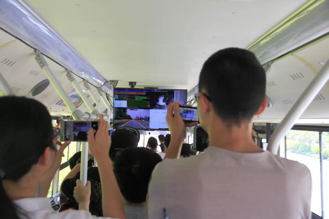 惊喜！金龙智能网联公交开展体验活动，市民尝鲜5G时代交通出行！ - 第2张