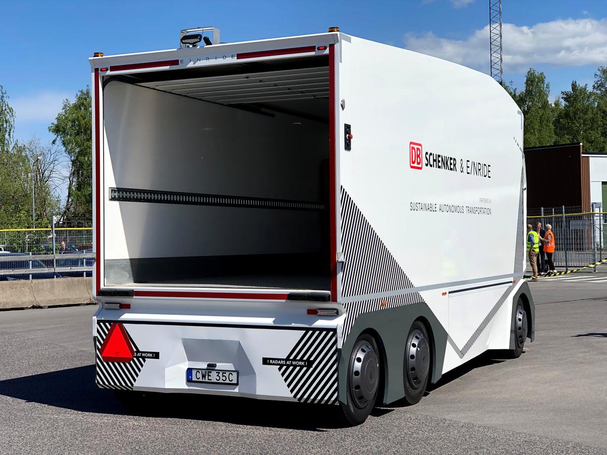 7米车身6米4货箱,全球首辆无人驾驶卡车上路,带您看看它的详细配置 - 第4张 - 提加商用车网 7米车身6米4货箱,全球首辆无人驾驶卡车上路,带您看看它的详细配置 - 第4张