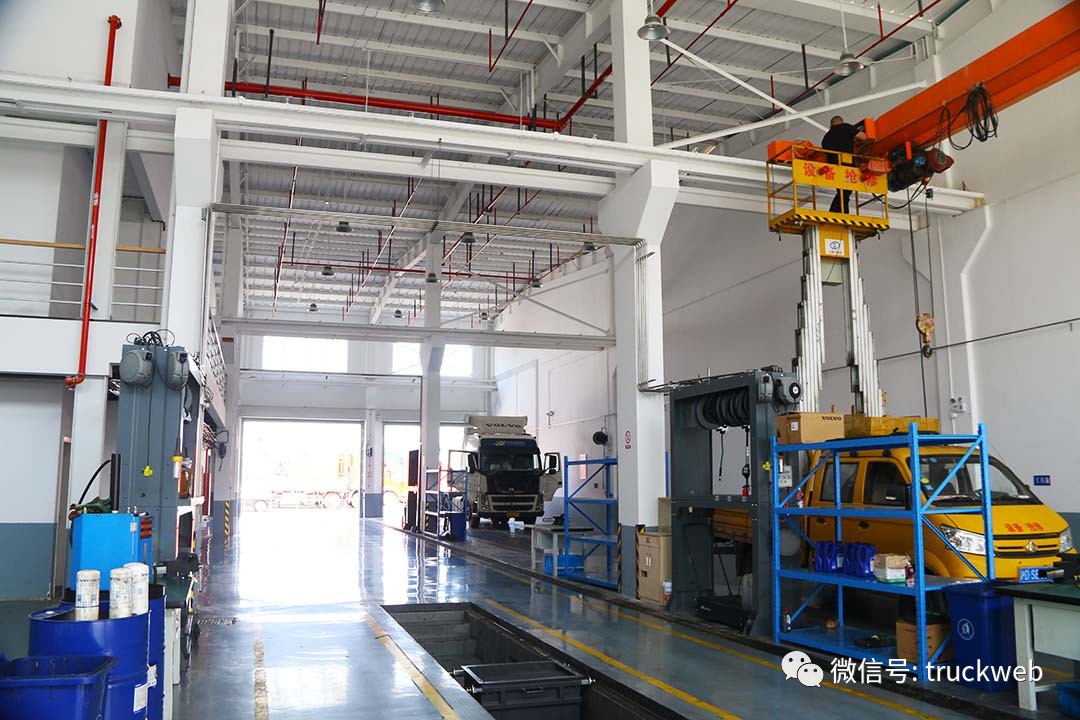 打造网点标杆,沃尔沃卡车青浦服务站开业 - 第2张 - 提加商用车网 打造网点标杆,沃尔沃卡车青浦服务站开业 - 第2张