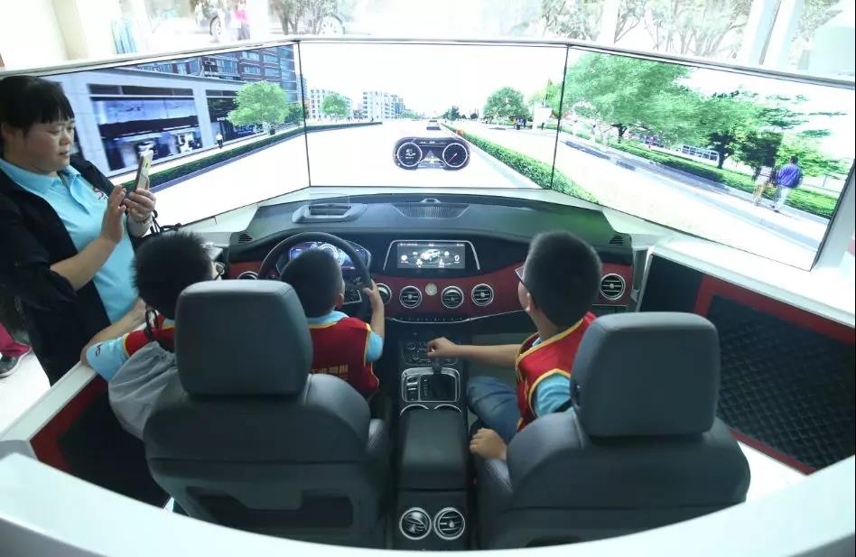 跟60万网友一起,零距离探秘江淮汽车“黑科技”! - 第17张 - 提加商用车网 跟60万网友一起,零距离探秘江淮汽车“黑科技”! - 第17张