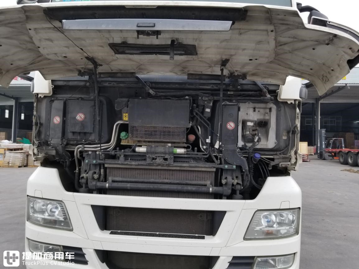 足球与卡车也能擦出火花？国内竟有一辆拜仁慕尼黑纪念版曼恩卡车 - 第4张