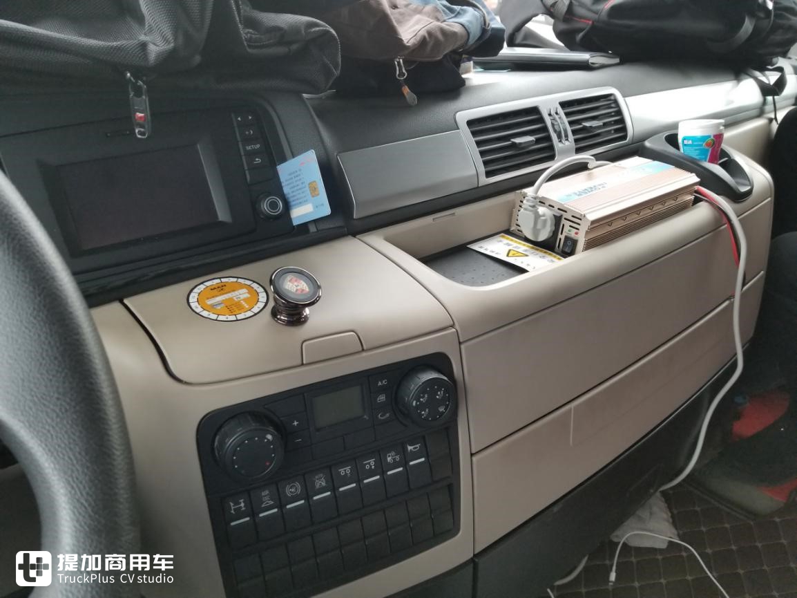 足球与卡车也能擦出火花？国内竟有一辆拜仁慕尼黑纪念版曼恩卡车 - 第10张