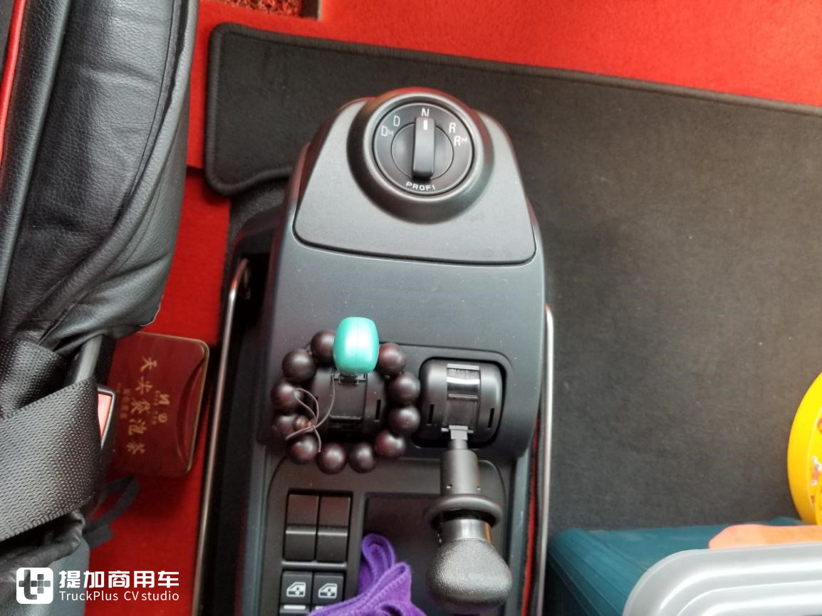 足球与卡车也能擦出火花？国内竟有一辆拜仁慕尼黑纪念版曼恩卡车 - 第11张