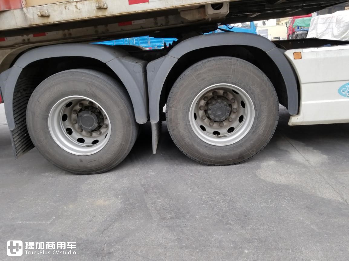 足球与卡车也能擦出火花？国内竟有一辆拜仁慕尼黑纪念版曼恩卡车 - 第13张