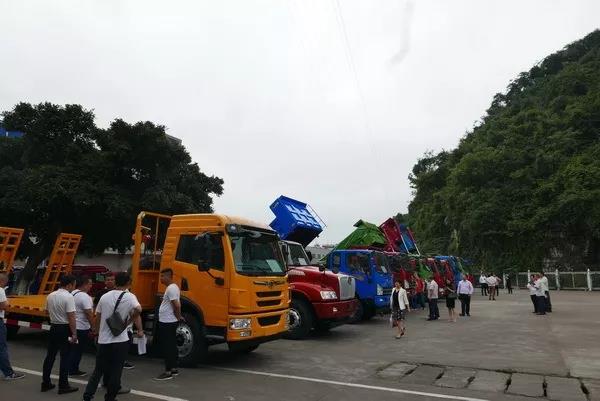 一汽解放柳州厂推出新产品，先睹为快 - 第1张