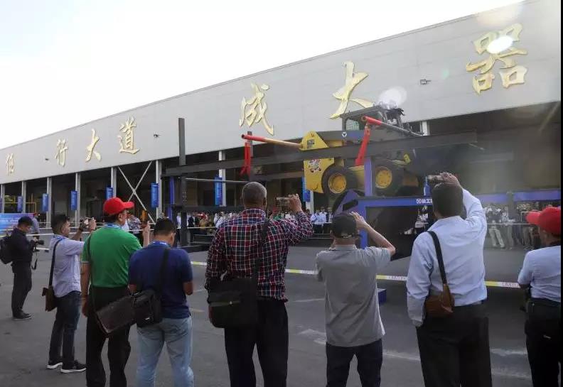 成果丰硕!首届徐工国际客户节创海外单日签单历史最高纪录! - 第10张 - 提加商用车网 成果丰硕!首届徐工国际客户节创海外单日签单历史最高纪录! - 第10张