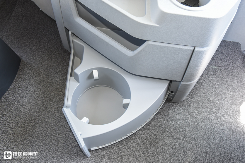 重卡自动挡时代要来了,体验2019款欧曼ESTA牵引车,扫除你关于自动挡重卡的忧虑 - 第26张 - 提加商用车网 重卡自动挡时代要来了,体验2019款欧曼ESTA牵引车,扫除你关于自动挡重卡的忧虑 - 第26张