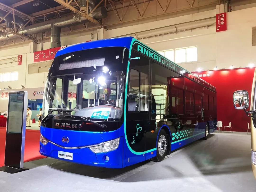 直击2019北京道路运输展，安凯引领智能化、绿色化热潮 - 第2张