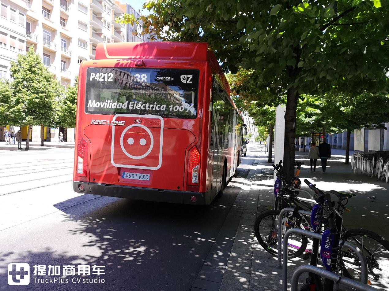金龙全新电动公交P12登陆西班牙市场,小编带您上车体验 - 第3张 - 提加商用车网 金龙全新电动公交P12登陆西班牙市场,小编带您上车体验 - 第3张
