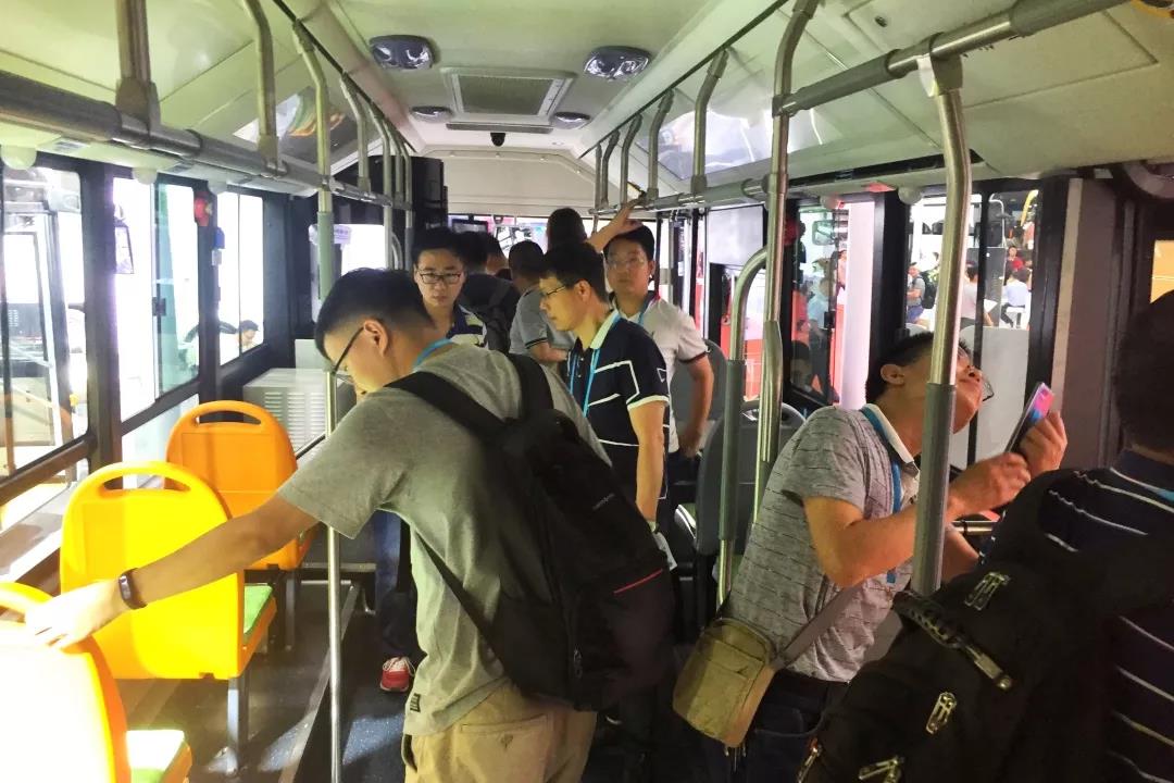 打卡银隆“高铁级”公交车，他们怎么说 - 第5张