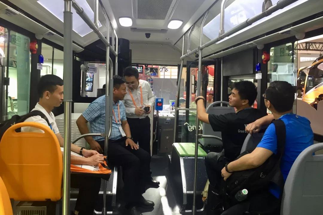 打卡银隆“高铁级”公交车，他们怎么说 - 第7张