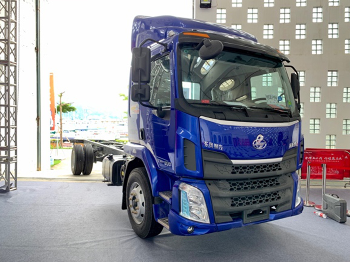 乘龙汽车携国六新品亮相第三届品牌盛典，现场订车2159台！ - 第14张