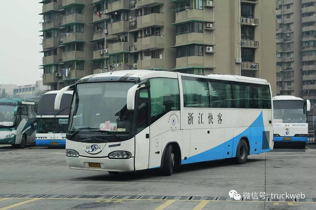 当年售价超150万 MAN底盘的天津伊利萨尔新世纪豪华客车 - 第2张 - 提加商用车网 当年售价超150万 MAN底盘的天津伊利萨尔新世纪豪华客车 - 第2张