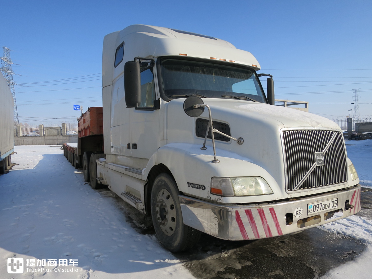 和一对热爱卡车的父子逛霍尔果斯口岸,再带您看看从俄罗斯来的那些欧洲卡车 - 第11张 - 提加商用车网 和一对热爱卡车的父子逛霍尔果斯口岸,再带您看看从俄罗斯来的那些欧洲卡车 - 第11张