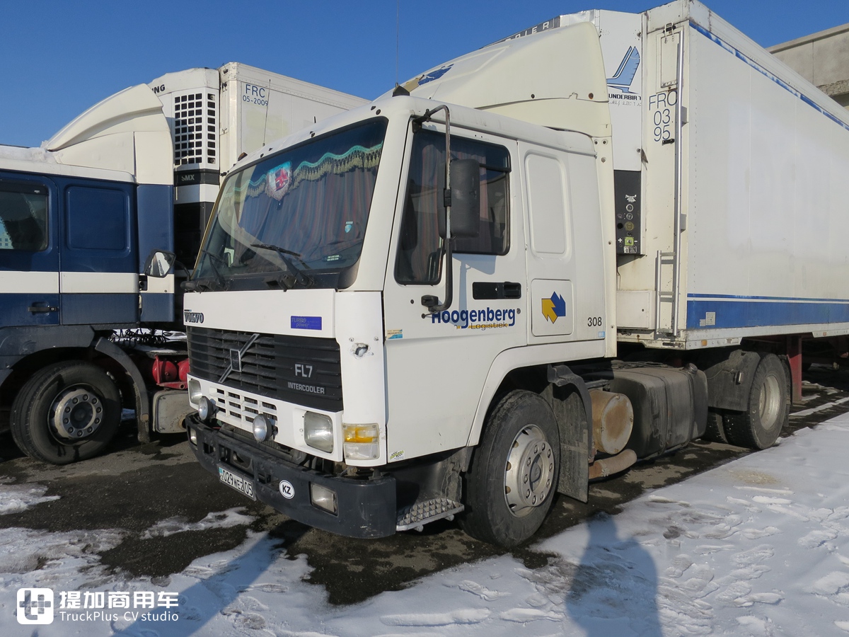 和一对热爱卡车的父子逛霍尔果斯口岸,再带您看看从俄罗斯来的那些欧洲卡车 - 第21张 - 提加商用车网 和一对热爱卡车的父子逛霍尔果斯口岸,再带您看看从俄罗斯来的那些欧洲卡车 - 第21张