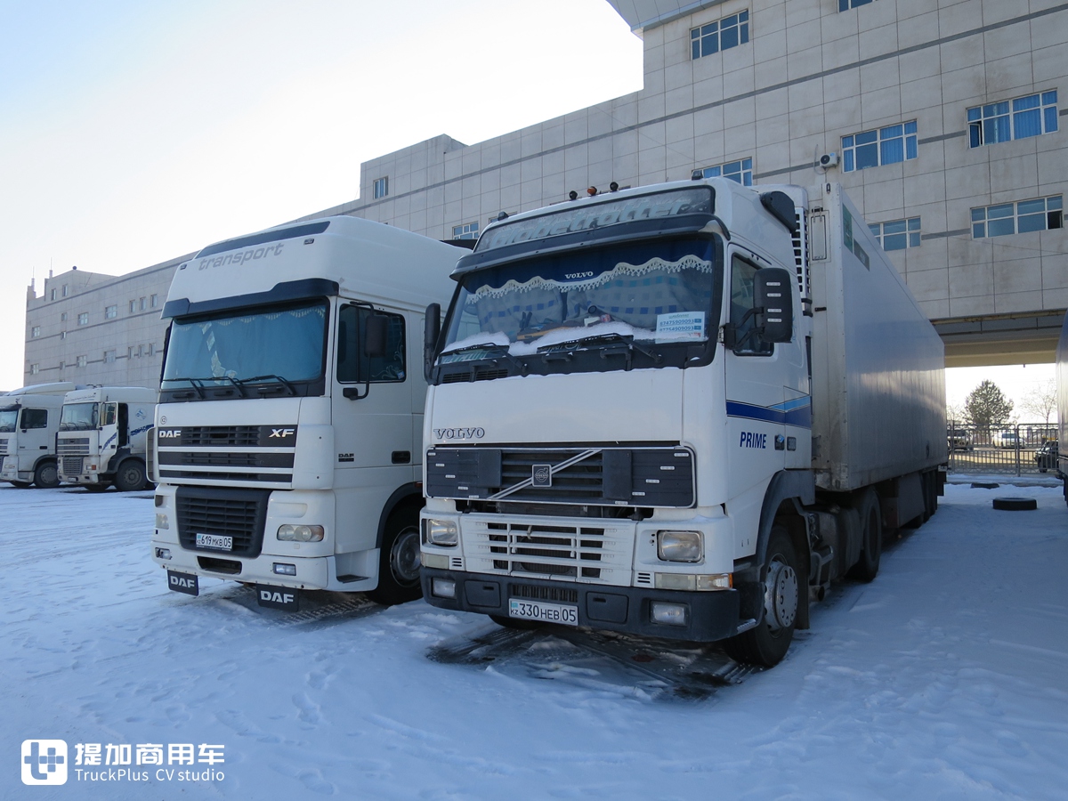 和一对热爱卡车的父子逛霍尔果斯口岸,再带您看看从俄罗斯来的那些欧洲卡车 - 第24张 - 提加商用车网 和一对热爱卡车的父子逛霍尔果斯口岸,再带您看看从俄罗斯来的那些欧洲卡车 - 第24张