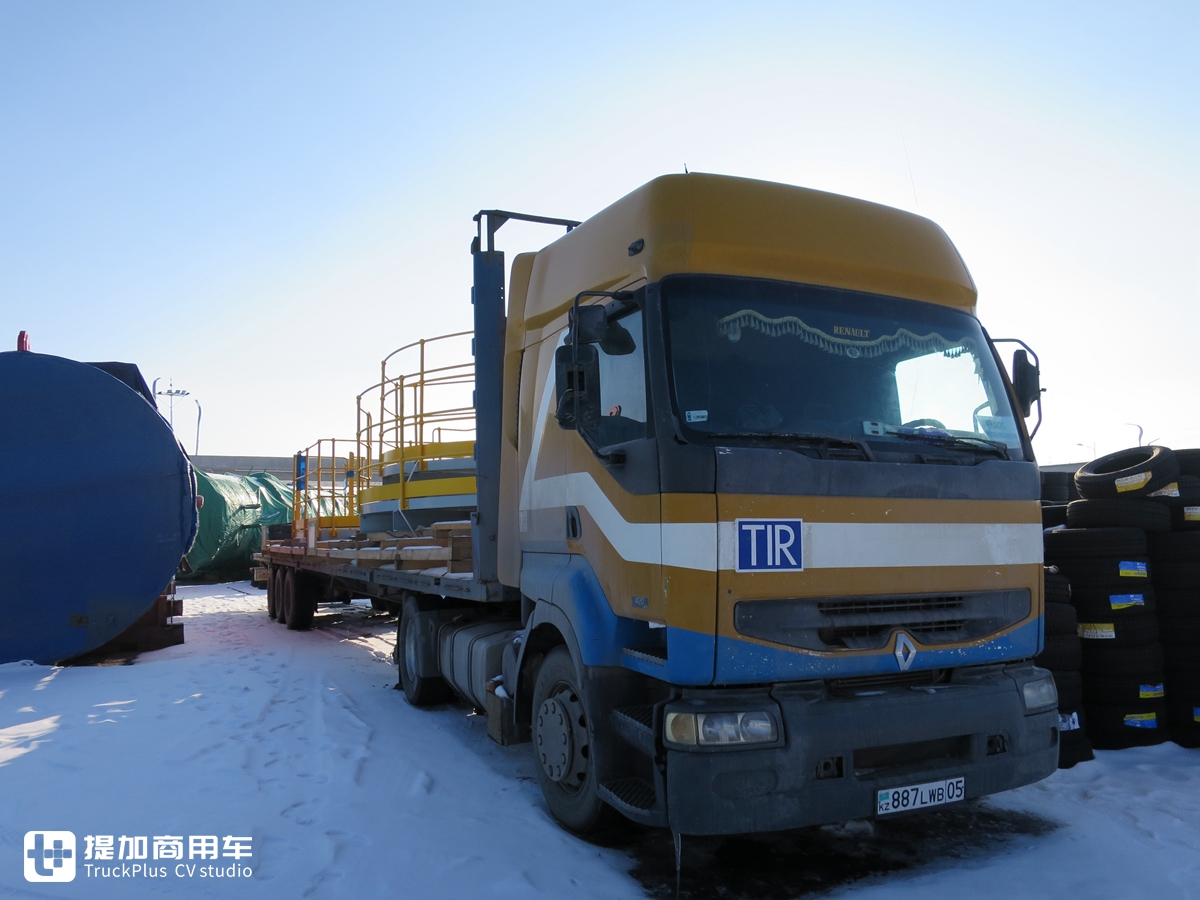 和一对热爱卡车的父子逛霍尔果斯口岸,再带您看看从俄罗斯来的那些欧洲卡车 - 第35张 - 提加商用车网 和一对热爱卡车的父子逛霍尔果斯口岸,再带您看看从俄罗斯来的那些欧洲卡车 - 第35张