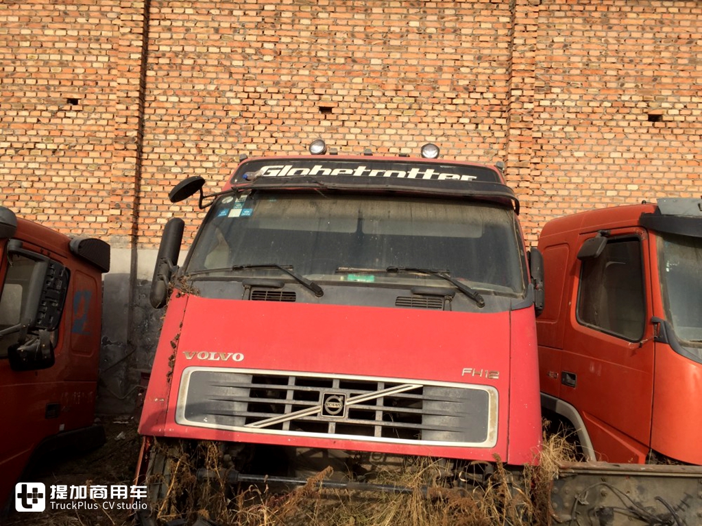 和一对热爱卡车的父子逛霍尔果斯口岸,再带您看看从俄罗斯来的那些欧洲卡车 - 第37张 - 提加商用车网 和一对热爱卡车的父子逛霍尔果斯口岸,再带您看看从俄罗斯来的那些欧洲卡车 - 第37张