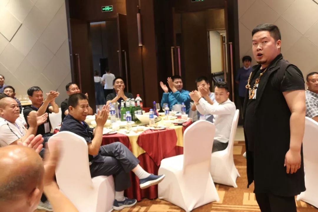 一口气卖出700台车的盛会!果然又是解放的手笔! - 第4张 - 提加商用车网 一口气卖出700台车的盛会!果然又是解放的手笔! - 第4张