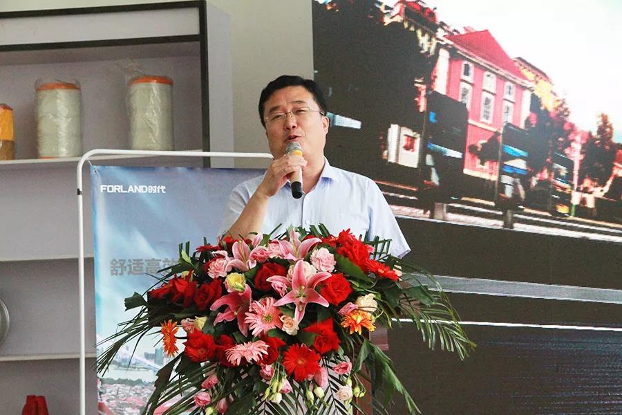 潍柴动力、轻量化设计、购车享6重大礼,福田领航轻卡在长春掀起抢购热潮 - 第2张 - 提加商用车网 潍柴动力、轻量化设计、购车享6重大礼,福田领航轻卡在长春掀起抢购热潮 - 第2张