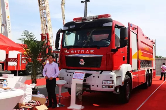 汕德卡,让你见识一下什么叫铁布衫和金钟罩 - 第2张 - 提加商用车网 汕德卡,让你见识一下什么叫铁布衫和金钟罩 - 第2张