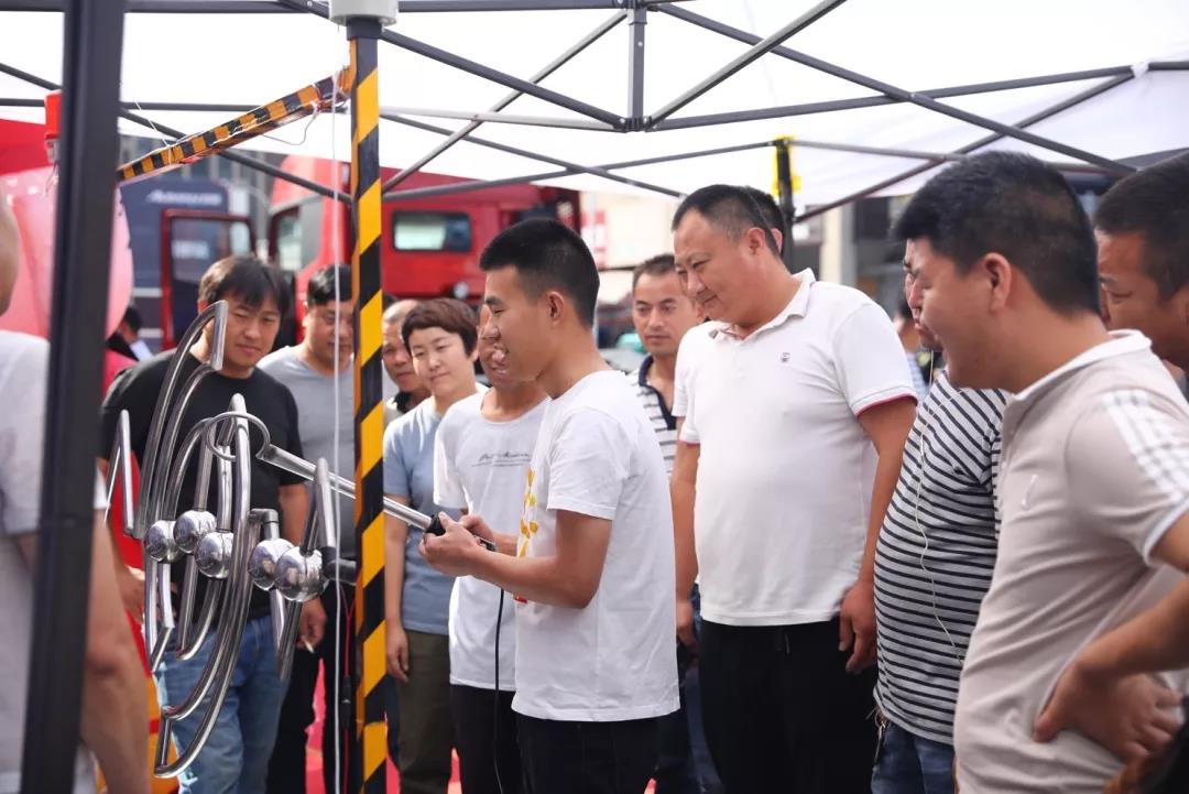现场签单不止19台,欧曼超级重卡2019款高效体验营燃爆成都 - 第9张 - 提加商用车网 现场签单不止19台,欧曼超级重卡2019款高效体验营燃爆成都 - 第9张